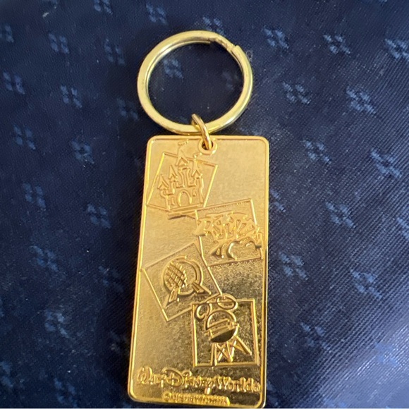 MICKEY WALT DISNEY WORLD SOUVENIR KEYCHAIN/KEYRING - Jonathan Name - Picture 7 of 9